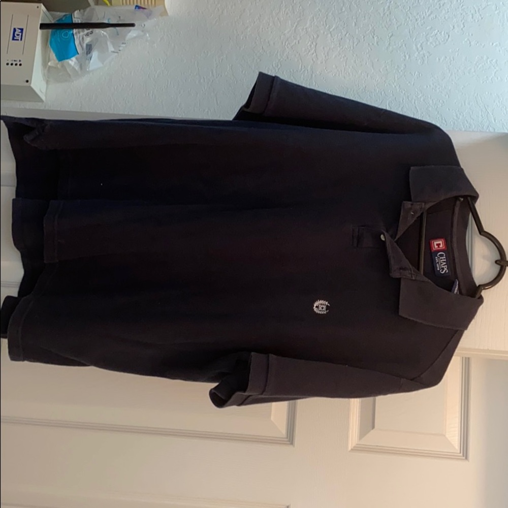 Men’s black short sleeve shirt